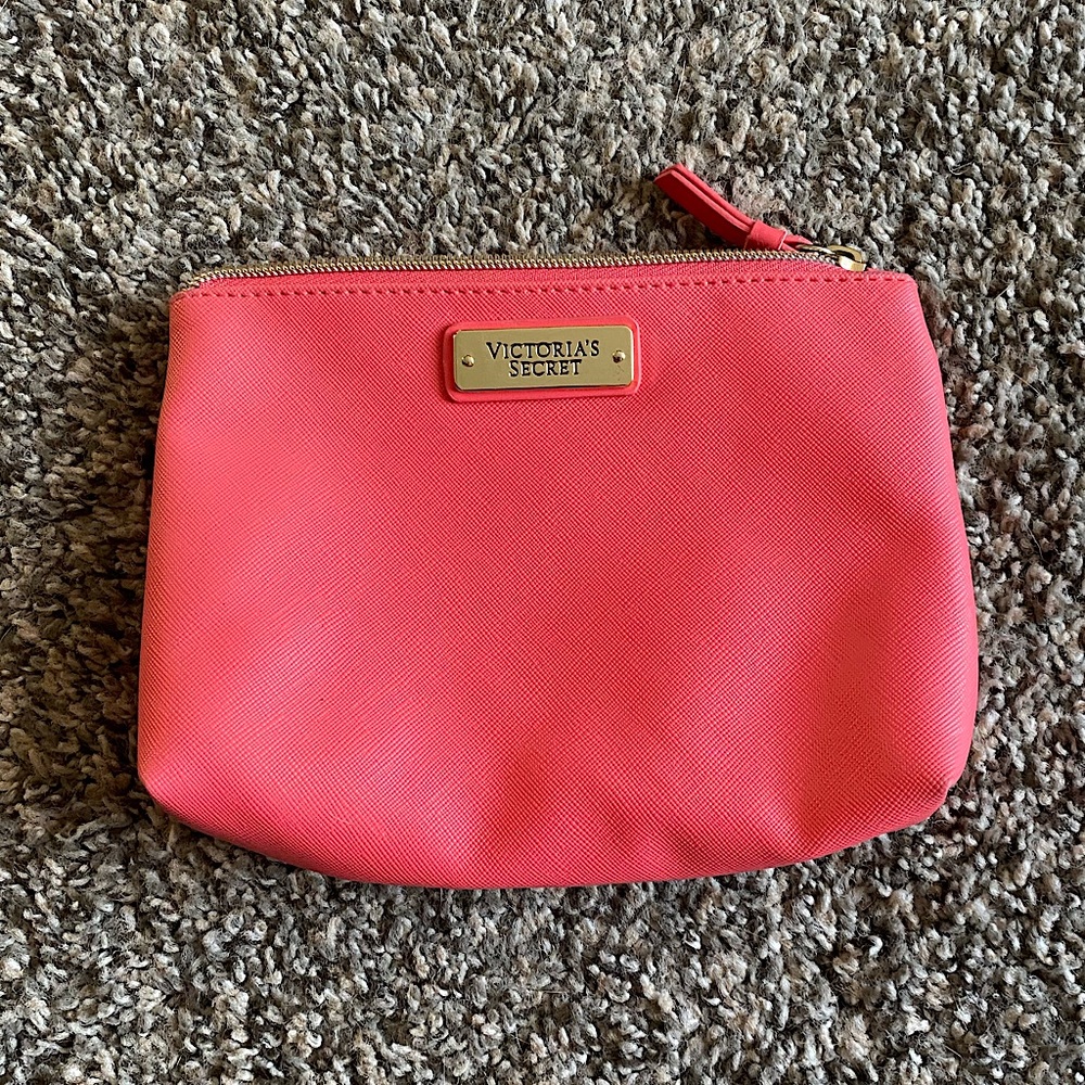 Victoria’s Secret pink makeup bag